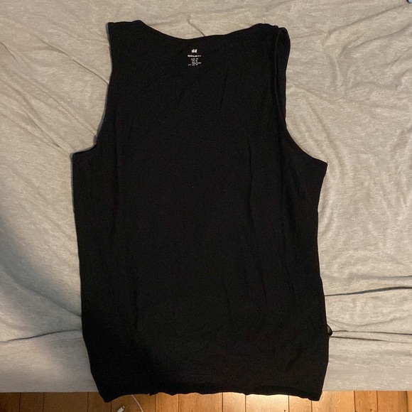 H&M Tank Tops - Picture 2 of 3